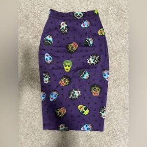 XS vixen by micheline Pitt Ben cooper universal monster pencil skirt